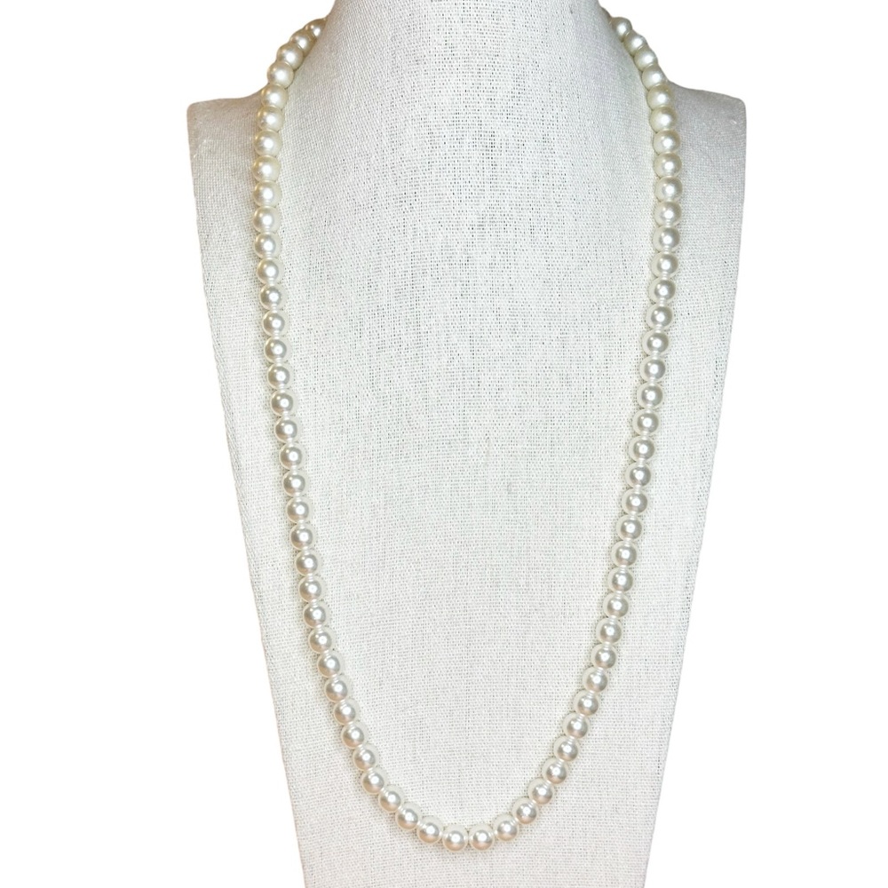 Sarah Coventry Vintage Faux Pearl Push Lock Necklace